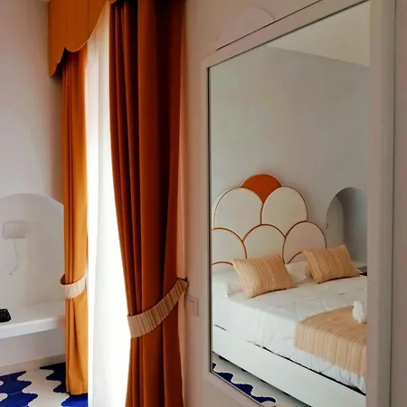 Dependace Mare **** 4* Minori